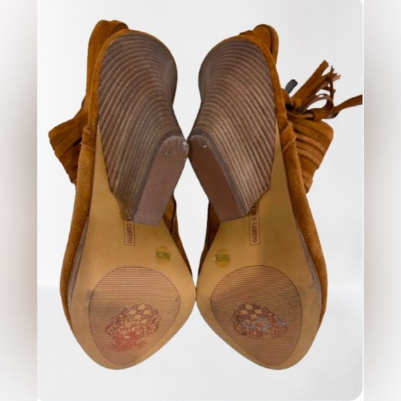 Nearly new size 7 1/2 Vince Camuto Heels - Picture 6 of 7